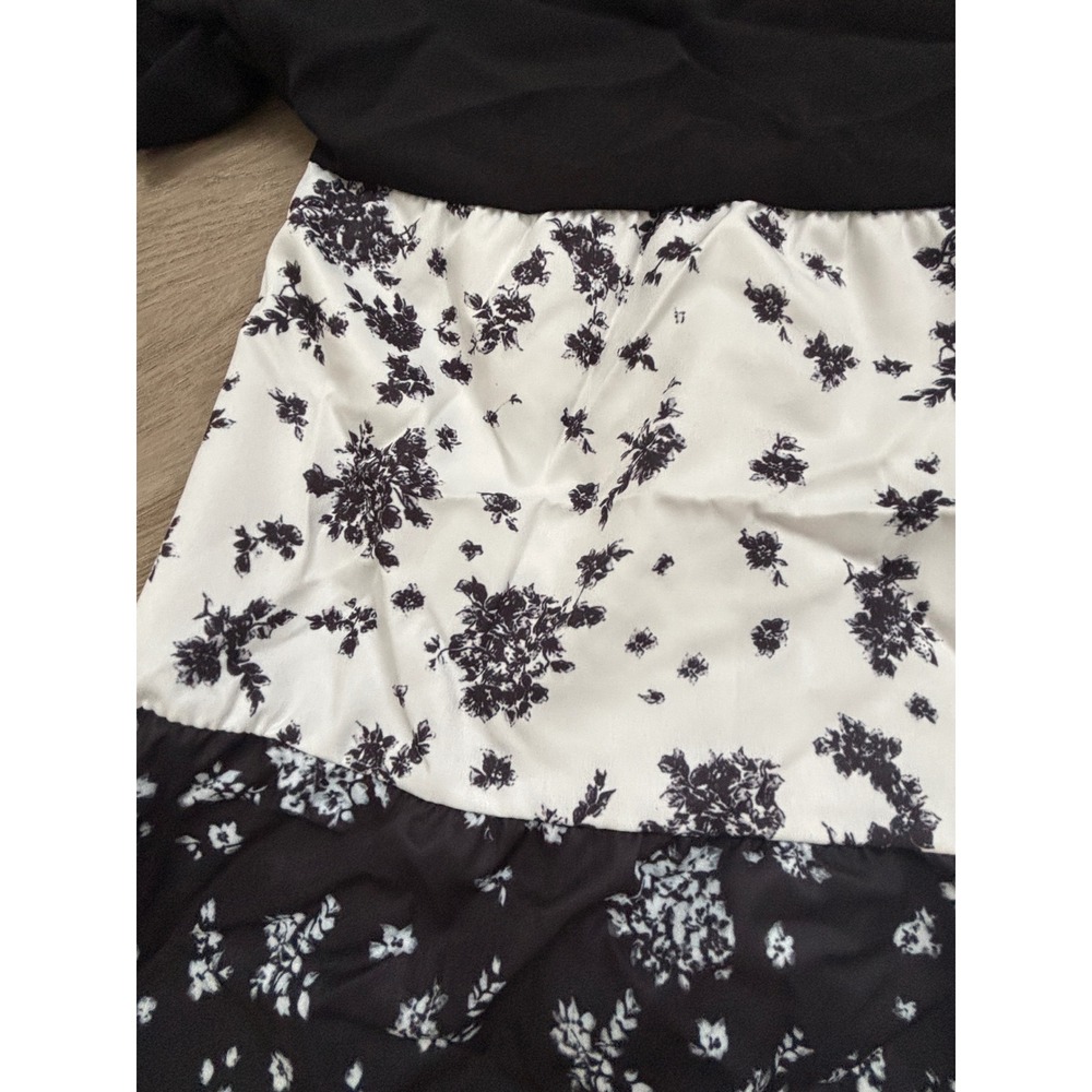 Black White Floral Tiered Ruffle Babydoll Top Short Sleeve Blouse XL - Picture 2 of 4